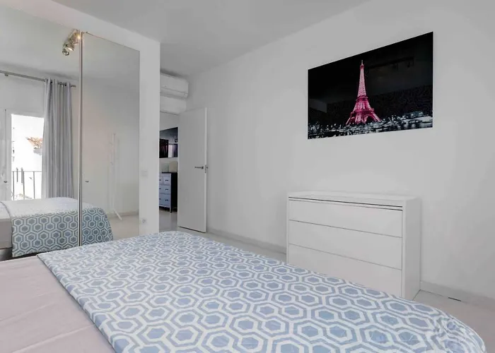 Modern 2 Bed Puerto Banus K2 *